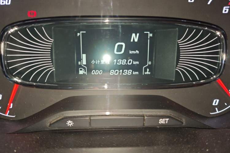 Used Baojun 510 2017 1.5L Automatic Fashion Model Odometer Close Up