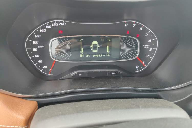 Used Baojun 510 2017 1.5L Manual Luxury Model Odometer Close Up
