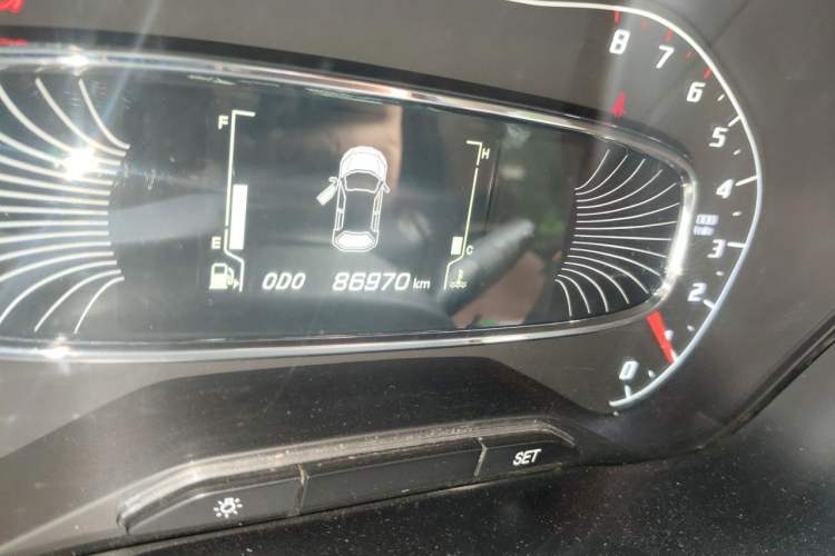 Used Baojun 510 2017 1.5L Manual Luxury Model Odometer Close Up
