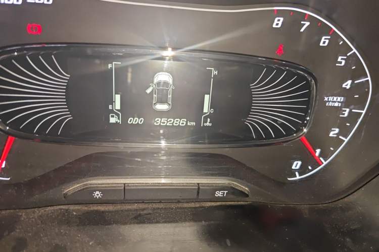 Used Baojun 510 2017 1.5L Manual Luxury Model Odometer Close Up