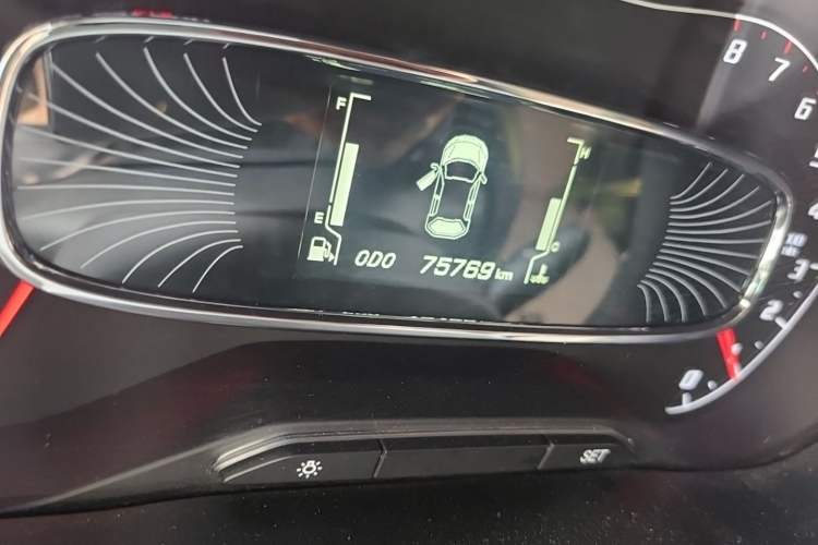 Used Baojun 510 2017 1.5L Manual Fashion Model Odometer Close Up
