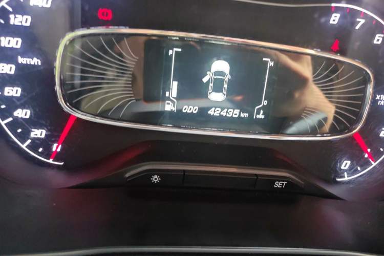 Used Baojun 510 2017 1.5L Manual Fashion Model Odometer Close Up