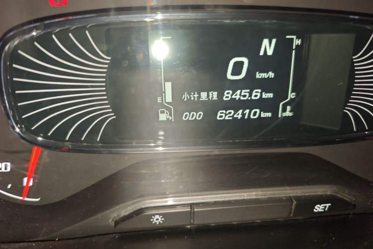 Used Baojun 510 2017 1.5L Automatic Fashion Model Odometer Close Up