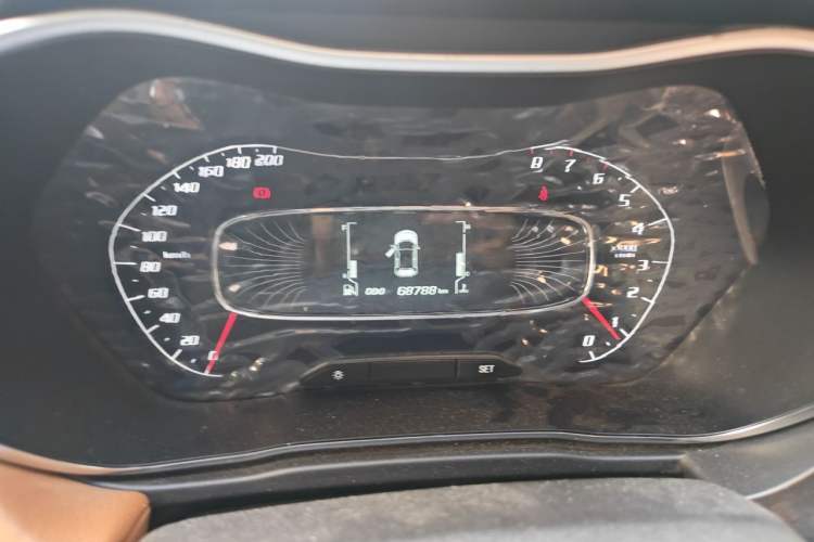 Used Baojun 510 2017 1.5L Manual Luxury Model Odometer Close Up