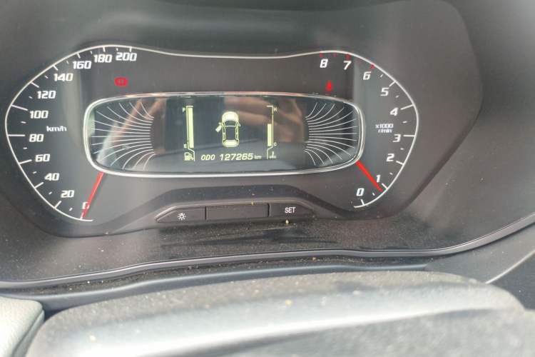 Used Baojun 510 2017 1.5L Manual Fashion Model Odometer Close Up