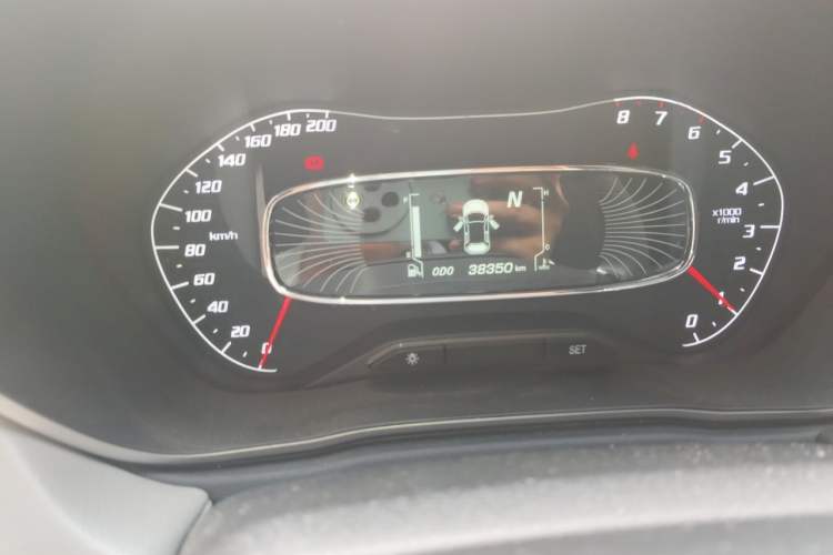 Used Baojun 510 2017 1.5L Automatic Fashion Model Odometer Close Up