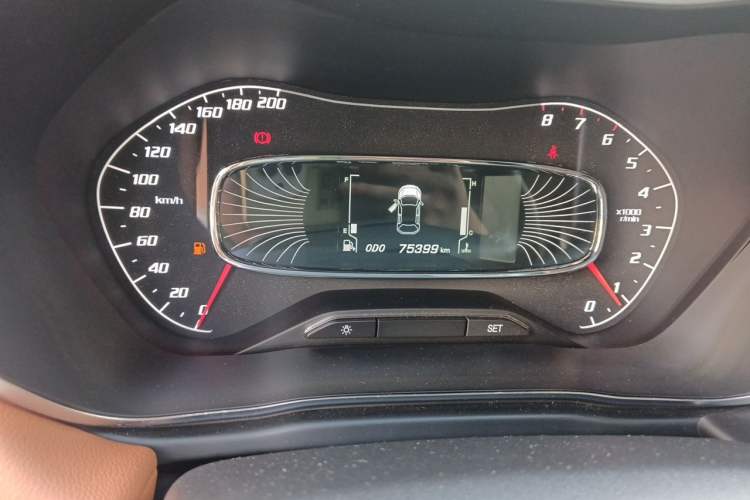 Used Baojun 510 2017 1.5L Manual Luxury Model Odometer Close Up