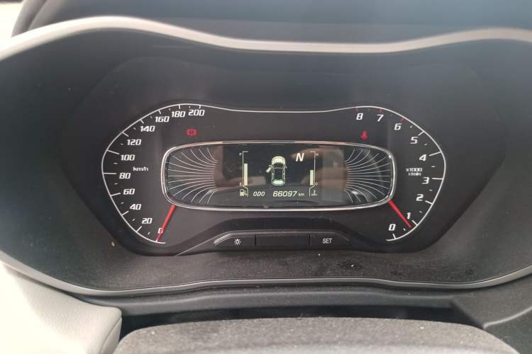 Used Baojun 510 2017 1.5L Automatic Fashion Model Odometer Close Up