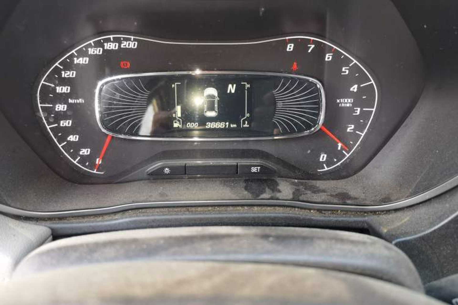 Used Baojun 510 2017 1.5L Automatic Fashion Model Odometer Close Up