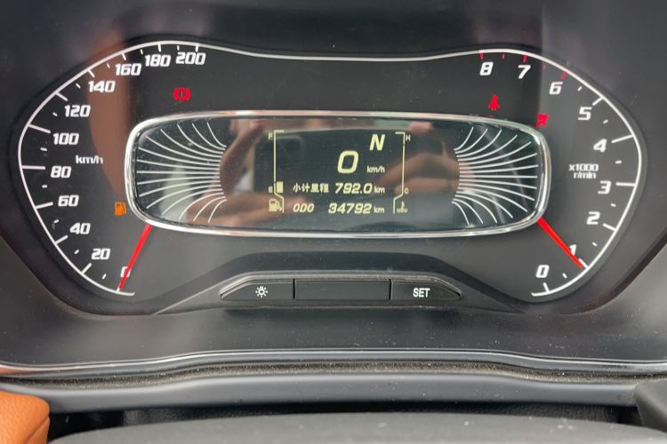 Used Baojun 510 2017 1.5L Automatic Luxury Model Odometer Close Up