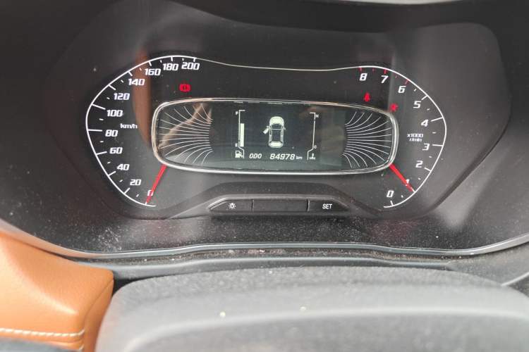 Used Baojun 510 2017 1.5L Manual Fashion Model Odometer Close Up