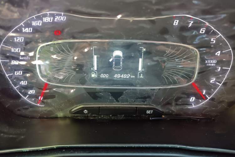 Used Baojun 510 2017 1.5L Manual Luxury Model Odometer Close Up