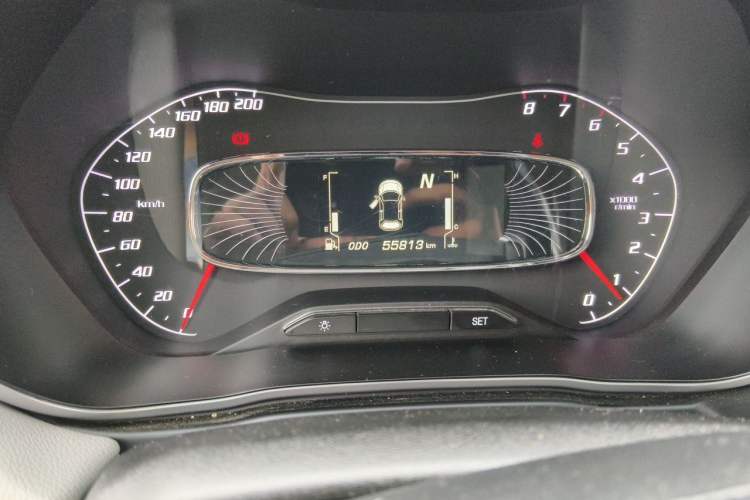 Used Baojun 510 2017 1.5L Automatic Fashion Model Odometer Close Up