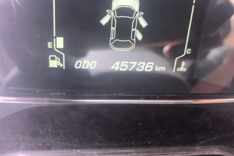 Used Baojun 510 2017 1.5L Manual Luxury Model Odometer Close Up