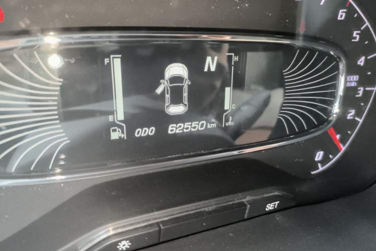 Used Baojun 510 2017 1.5L Automatic Luxury Model Odometer Close Up