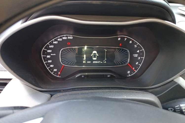 Used Baojun 510 2017 1.5L Manual Fashion Model Odometer Close Up