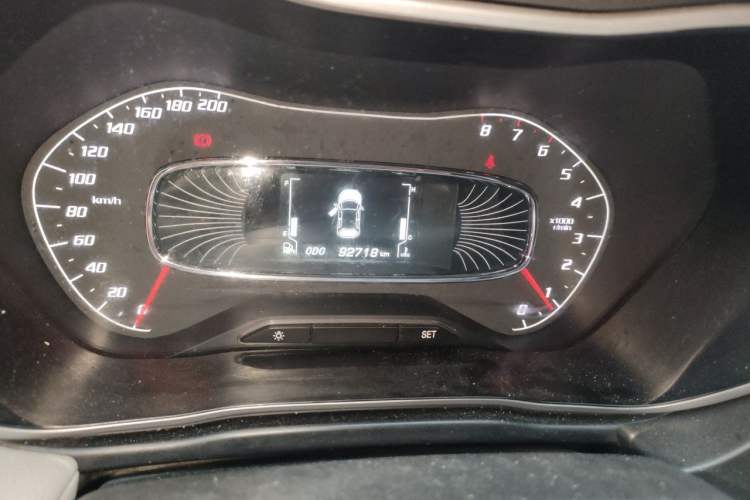 Used Baojun 510 2017 1.5L Manual Fashion Model Odometer Close Up