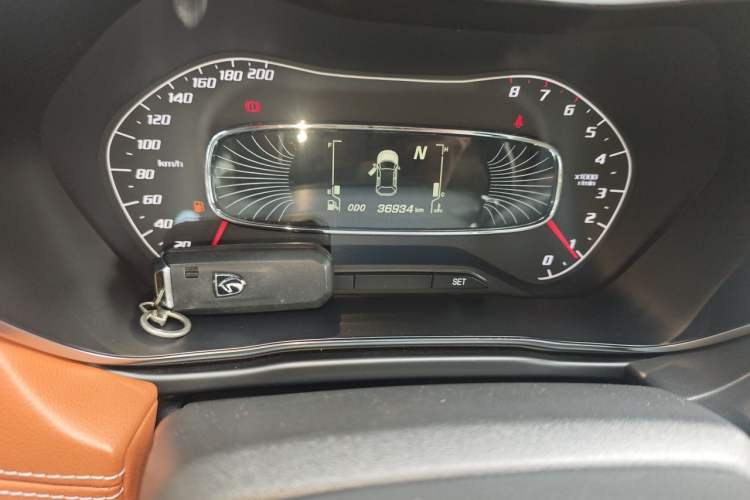 Used Baojun 510 2017 1.5L Automatic Luxury Model Odometer Close Up
