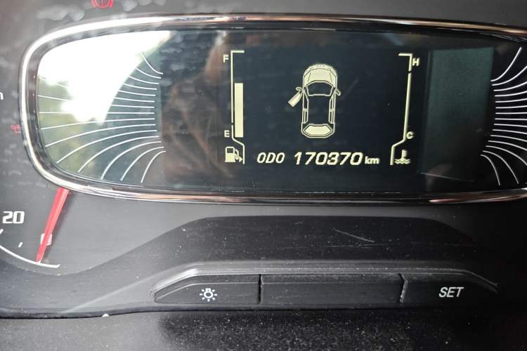 Used Baojun 510 2017 1.5L Manual Luxury Model Odometer Close Up