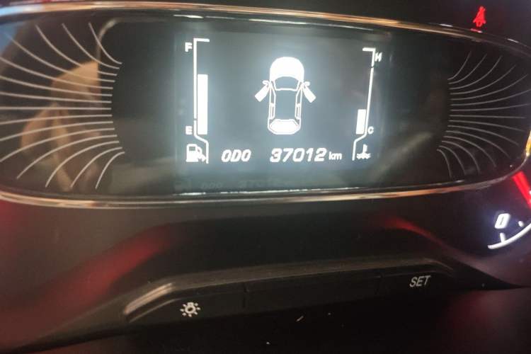 Used Baojun 510 2017 1.5L Manual Luxury Model Odometer Close Up