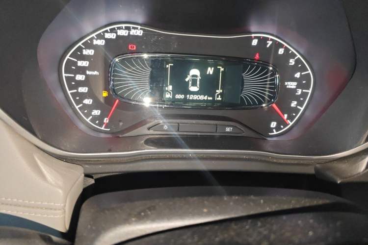Used Baojun 510 2017 1.5L Automatic Fashion Model Odometer Close Up