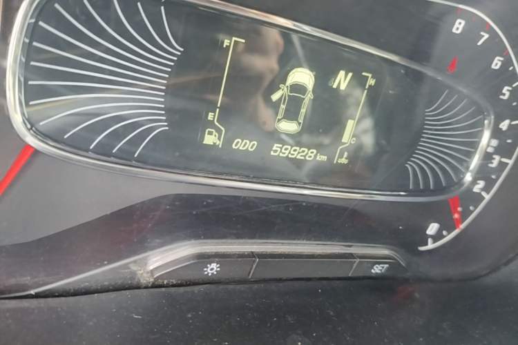 Used Baojun 510 2017 1.5L Automatic Luxury Model Odometer Close Up