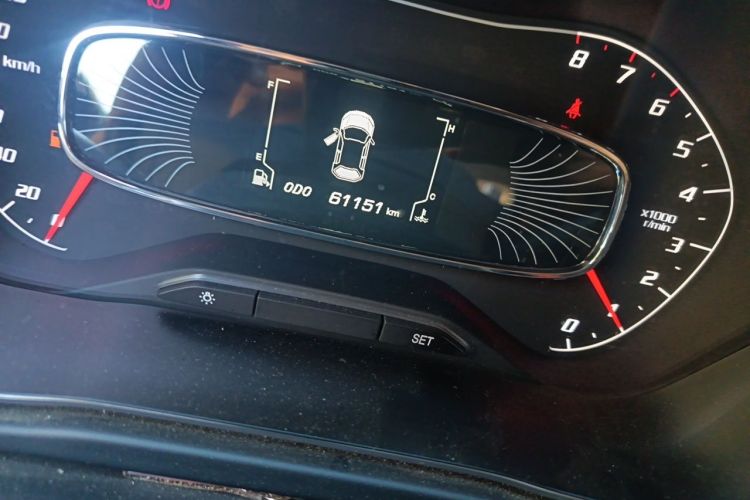 Used Baojun 510 2017 1.5L Manual Fashion Model Odometer Close Up