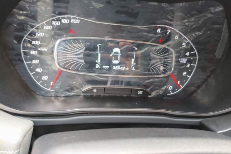 Used Baojun 510 2017 1.5L Manual Fashion Model Odometer Close Up