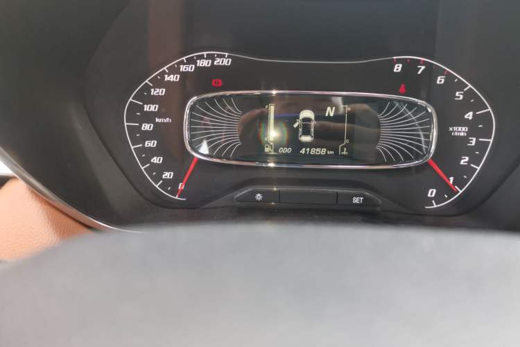 Used Baojun 510 2017 1.5L Automatic Luxury Model Odometer Close Up