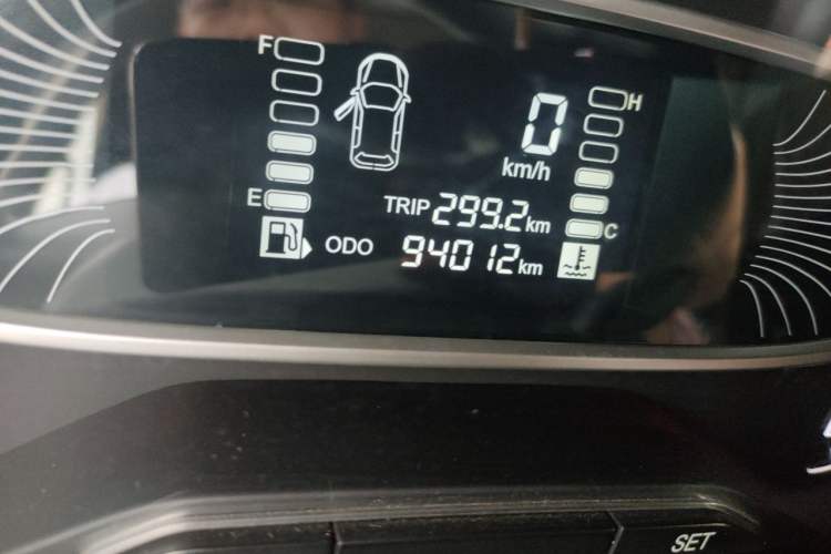 Used Baojun 510 2017 1.5L manual Comfort trim Odometer Close Up