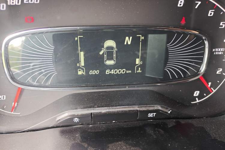 Used Baojun 510 2017 1.5L Automatic Fashion Model Odometer Close Up