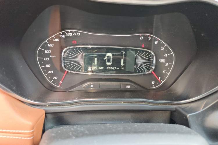 Used Baojun 510 2017 1.5L Manual Luxury Model Odometer Close Up