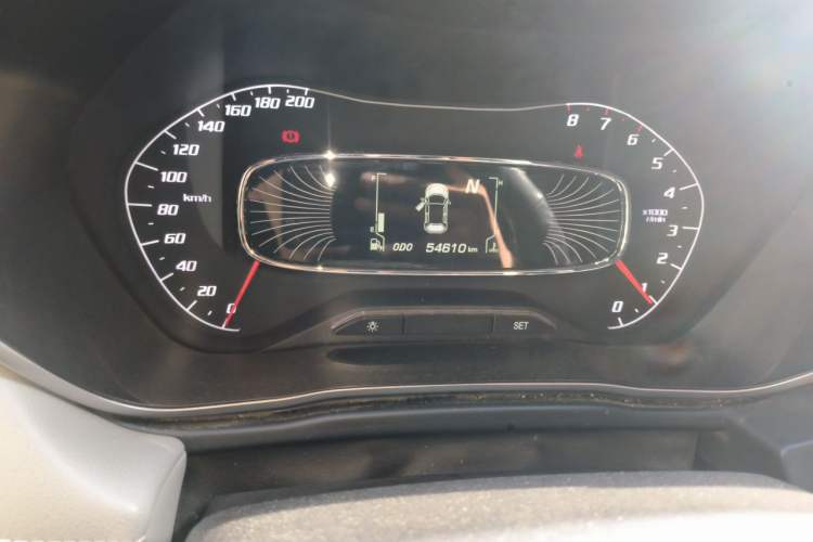 Used Baojun 510 2017 1.5L Automatic Fashion Model Odometer Close Up