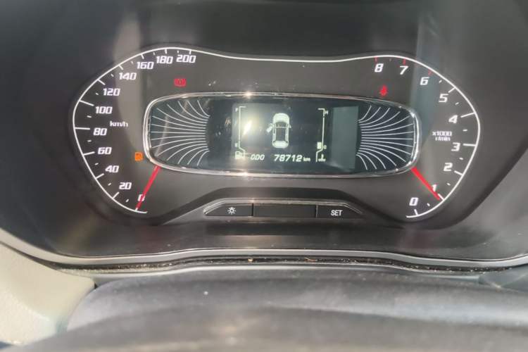 Used Baojun 510 2017 1.5L Manual Fashion Model Odometer Close Up
