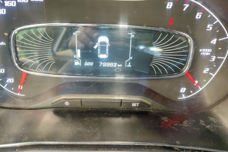 Used Baojun 510 2017 1.5L Manual Luxury Model Odometer Close Up