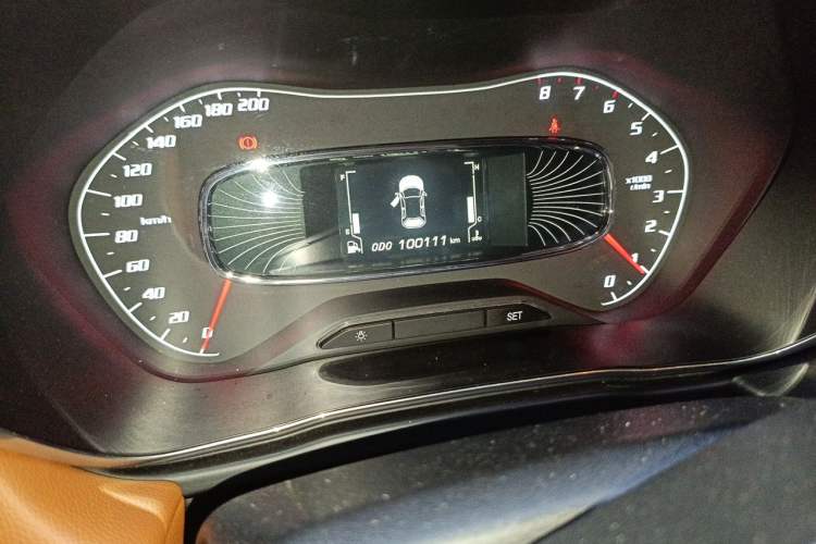 Used Baojun 510 2017 1.5L Manual Luxury Model Odometer Close Up