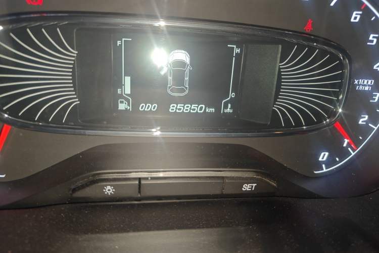 Used Baojun 510 2017 1.5L Manual Fashion Model Odometer Close Up