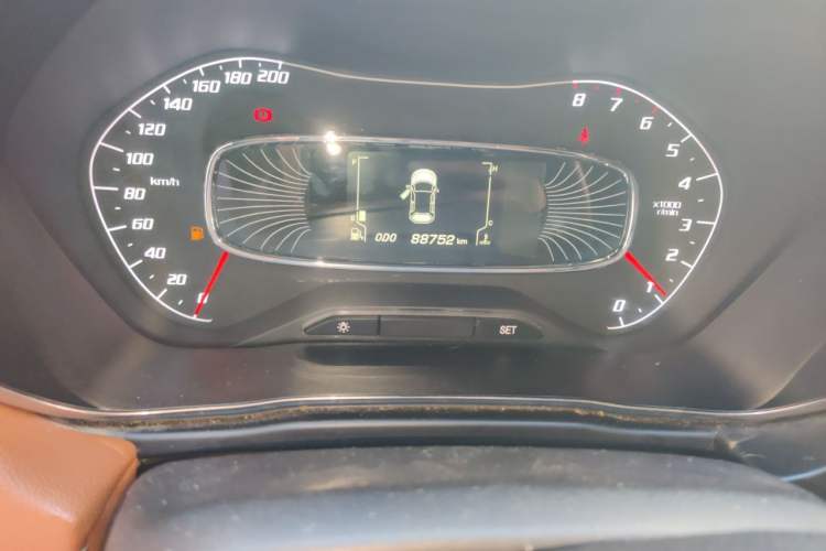 Used Baojun 510 2017 1.5L Manual Luxury Model Odometer Close Up