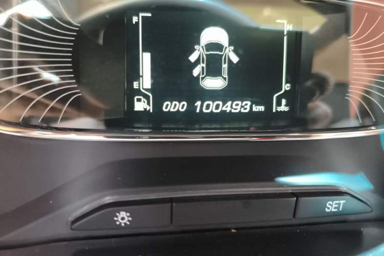 Used Baojun 510 2017 1.5L Manual Luxury Model Odometer Close Up