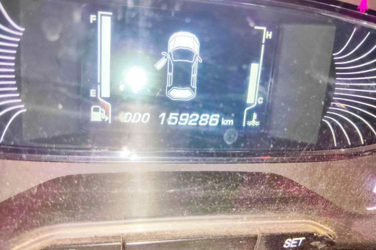 Used Baojun 510 2017 1.5L Manual Luxury Model Odometer Close Up