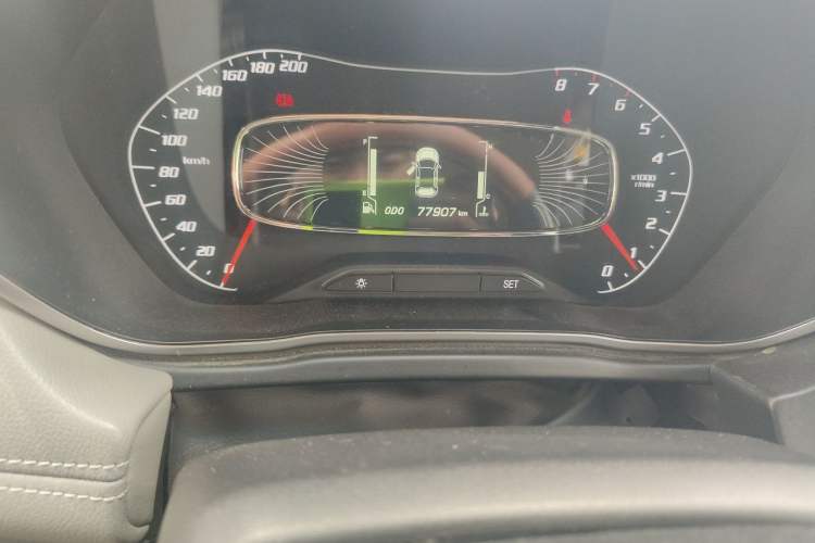 Used Baojun 510 2017 1.5L manual Comfort trim Odometer Close Up