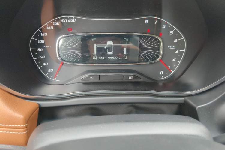 Used Baojun 510 2017 1.5L Manual Luxury Model Odometer Close Up