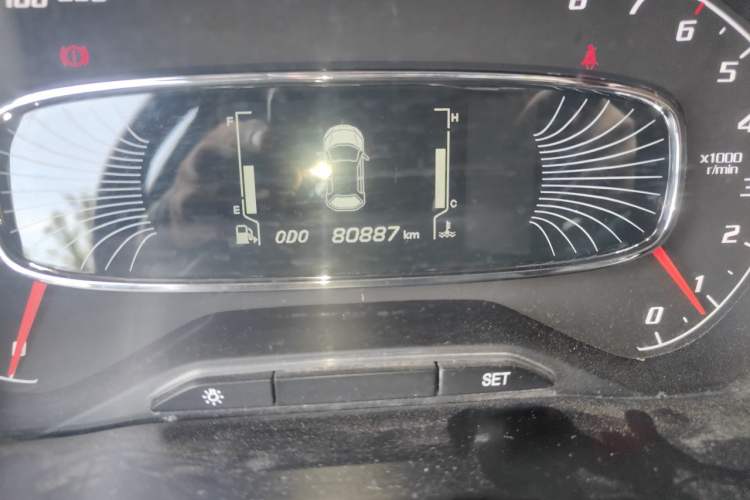 Used Baojun 510 2017 1.5L Manual Fashion Model Odometer Close Up