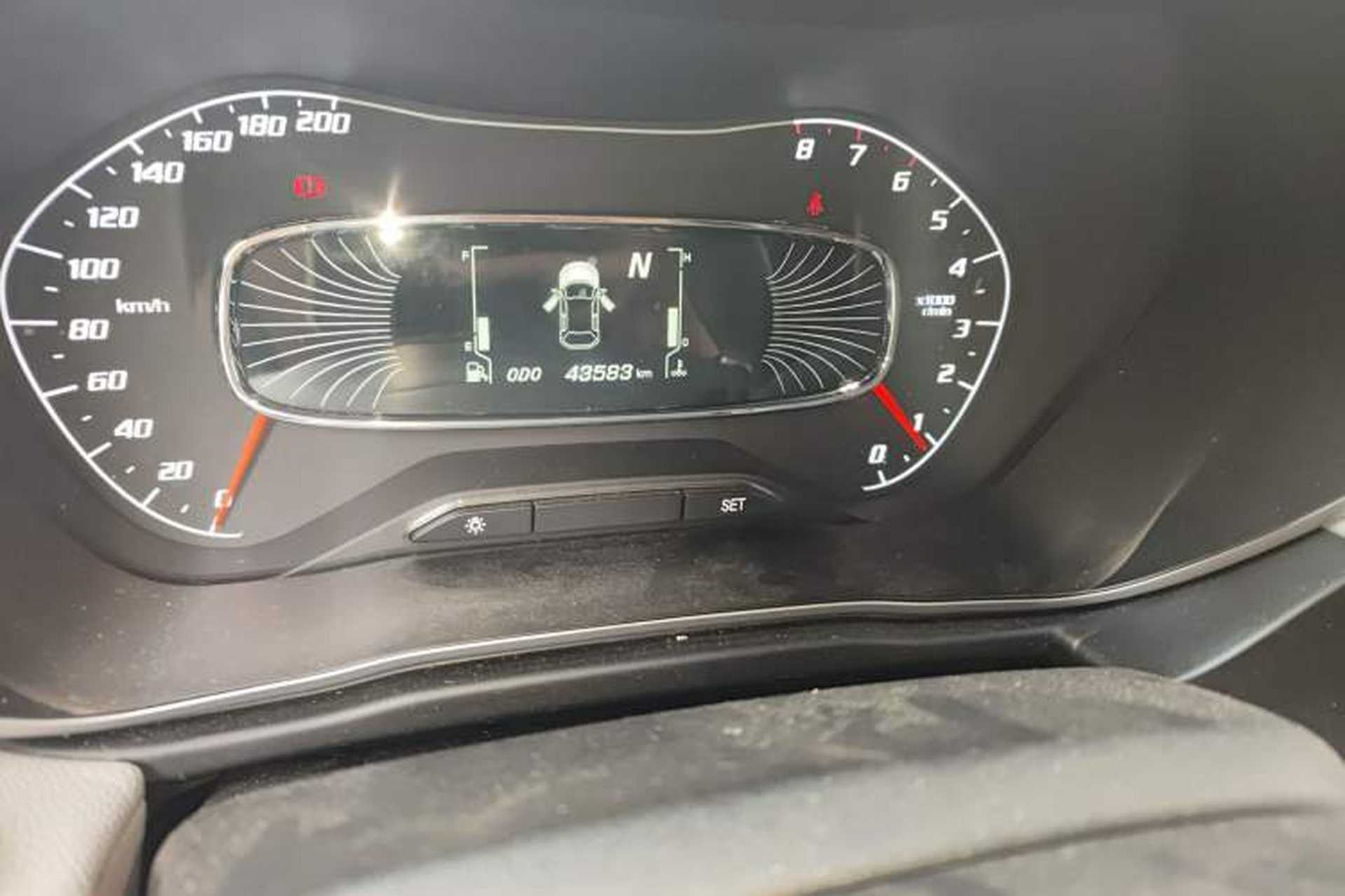 Used Baojun 510 2017 1.5L Automatic Fashion Model Odometer Close Up