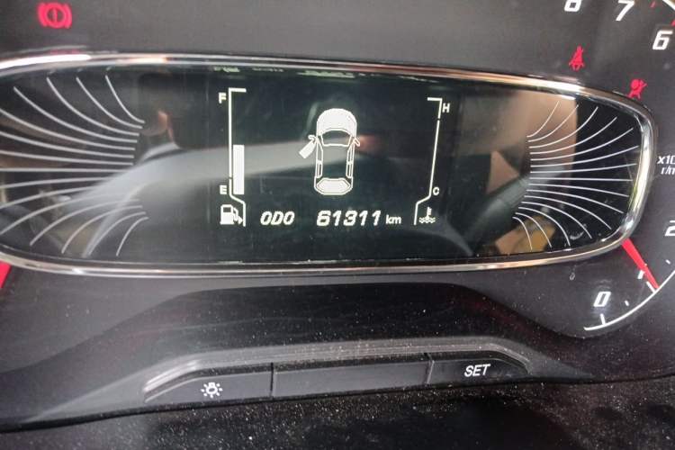 Used Baojun 510 2017 1.5L Manual Luxury Model Odometer Close Up