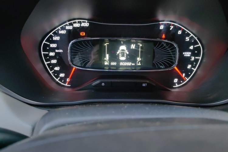 Used Baojun 510 2017 1.5L Automatic Fashion Model Odometer Close Up
