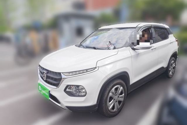 Used Baojun 510 2017 1.5L manual Comfort trim