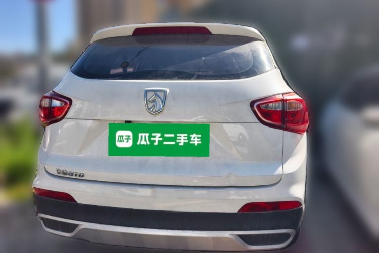 Used Baojun 510 2017 1.5L manual Comfort trim Rear