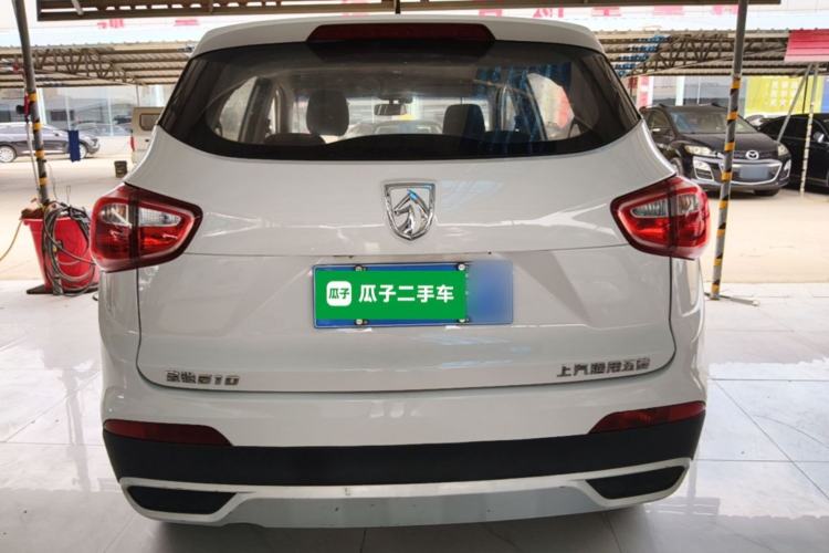 Used Baojun 510 2017 1.5L manual Comfort trim Rear