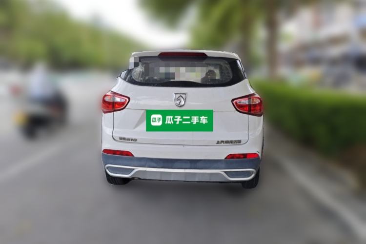 Used Baojun 510 2017 1.5L manual Comfort trim Rear